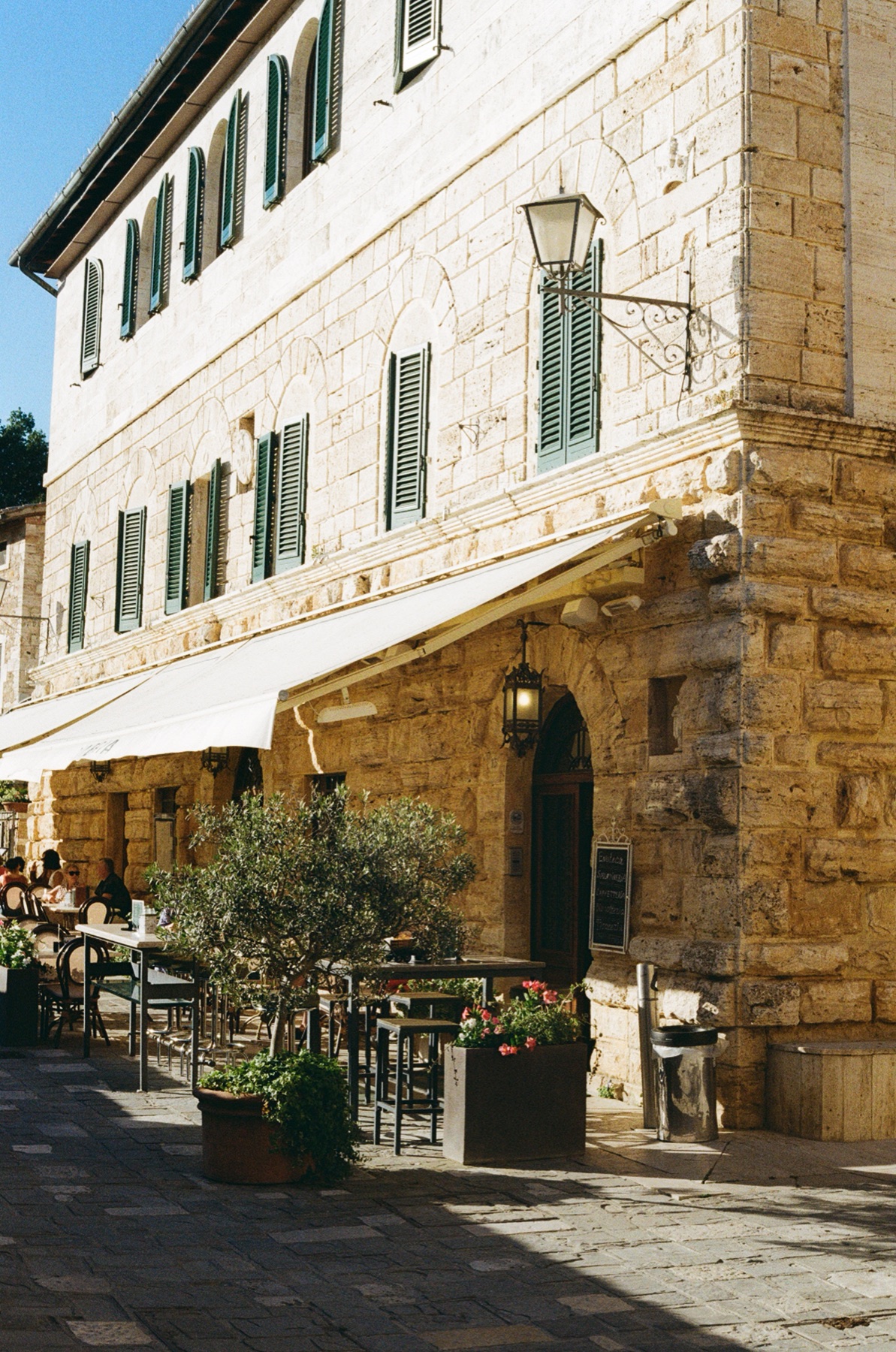 While I'm usually against the '10 places you have to stay in Tuscany' lists, I'm glad we ended up in this one. Bagno Vignoni is basically one square of beautifully aged stone.